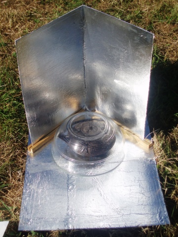 Cuiseur solaire de type cookit